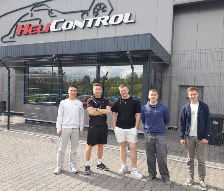 Kollégisták a műszaki kulisszák mögött a HeliControl vasvári bázisán