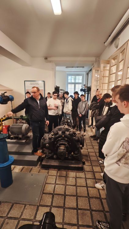 Kollégisták a VASIVÍZ Zrt. Vízműtörténeti Múzeumában